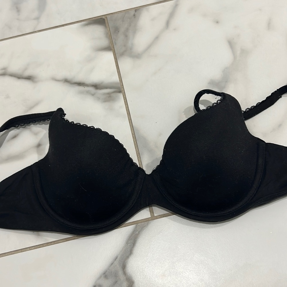 Victoria Secret black 32C bra